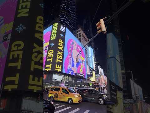 Jessi (제시) - ‘Gum’ @ NYC Times Square TSX Billboard 🎶Hol' up, take that photo📸 #Jessi_Gum #제시_Gum