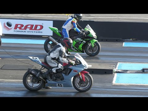 Kawasaki ZX10 vs Suzuki GSXR