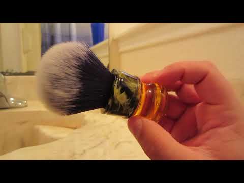 Yaqi Orange Tuxedo Brush Review