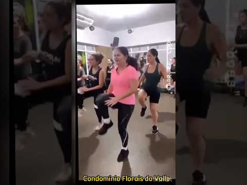 Isso não é dança isso é treino #borabiooo #exercício #treino #shorts #shortsviral