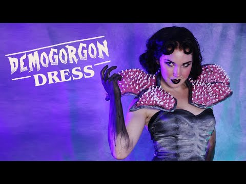 I Made a Demogorgon Dress! (dress-o-gorgon? demo-gown-gon?)