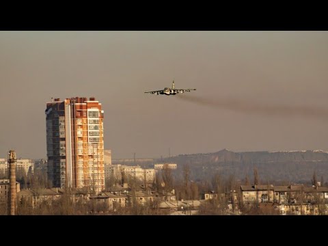 Russian Su-25 frogfoot low pass over donetsk.