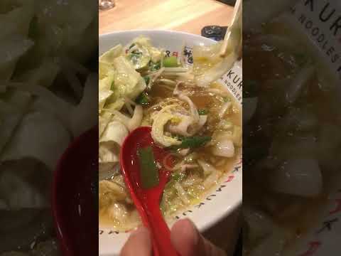 唐揚げが多い野菜ラーメンセット