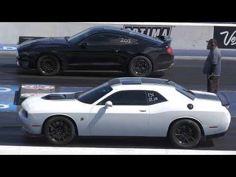 Mustang GT vs Dodge Challenger R/T Scat Pack Shaker