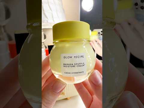 TRYING THE GLOW RECIPE BANANA SOUFFLÉ MOISTURIZER