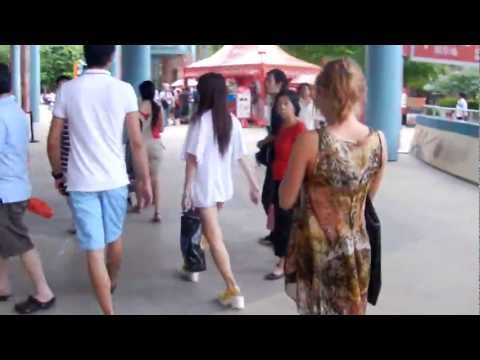 120709 Kara leaving Universal Studio Singapore at Resorts World Sentosa