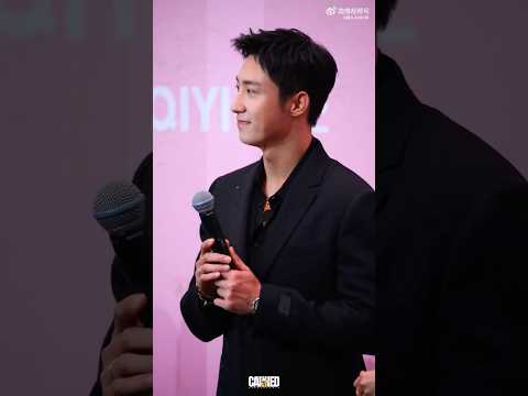 Johnny Huang Jingyu's side face during interview at iQIYI scream night 20241207｜黄景瑜爱奇艺尖叫之夜红毯采访侧颜