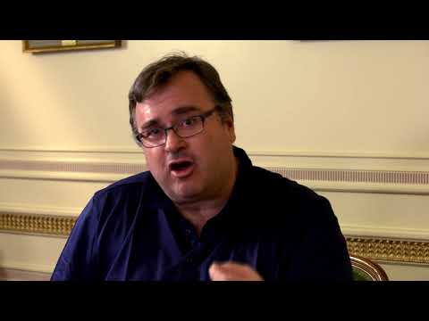 Reid Hoffman on Why You Should Join EF Singapore