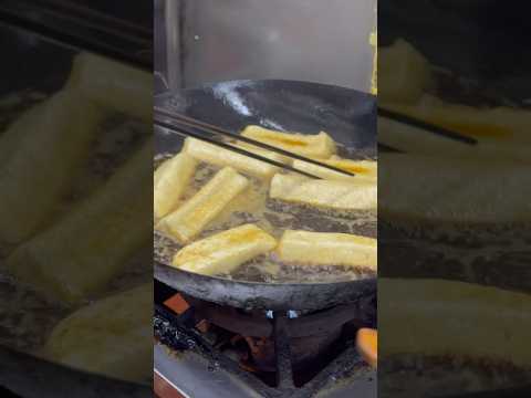 Homemade Fried Fish Block -  Ha Ming Kee Noodle Shop 鮮炸魚片 - 佐敦夏銘記 #hongkong #localfood #streetfood