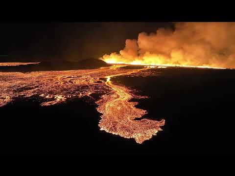 Nov 21, 2024: Drone Captures Peak Output of the New Iceland Eruption