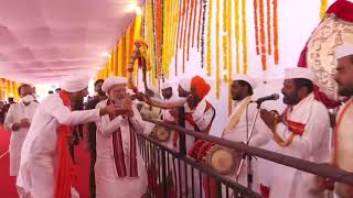 Traditional welcome for PM Modi at Vitthal Rukmini Temple in Dehu, Pune