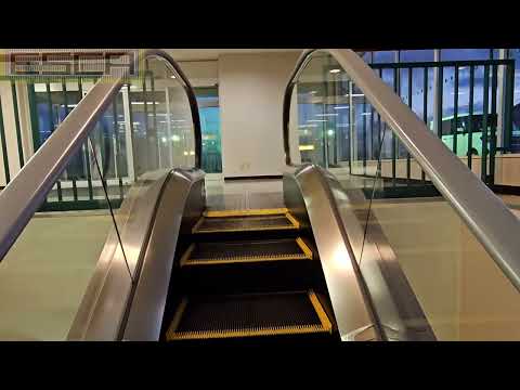 Aomori Gala Town Escalator 1F-4F Hitachi