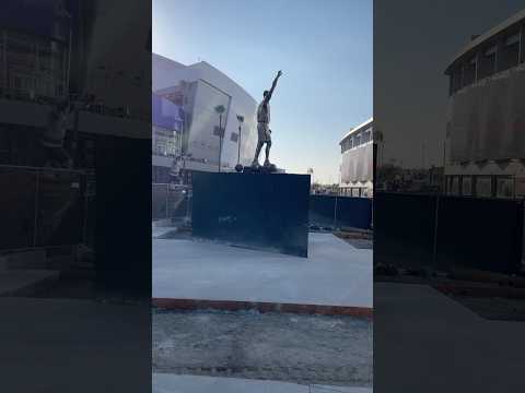 Kobe Bryant's Statue outside Crypto.com Arena ❤️ #shorts