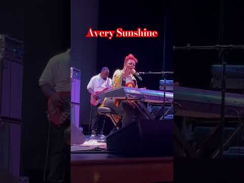 #live #livemusic #averysunshine