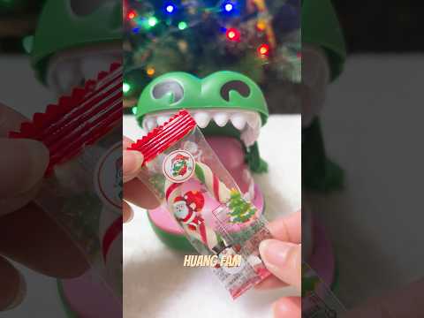 CROCODILE DENTIST EATING CANDY CANE