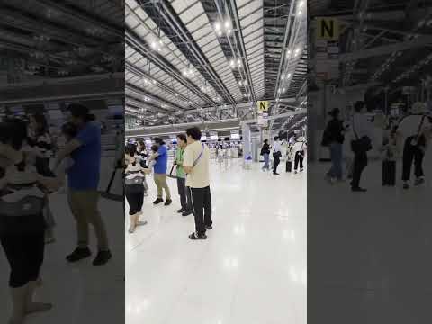 スワンナプーム国際空港を歩く