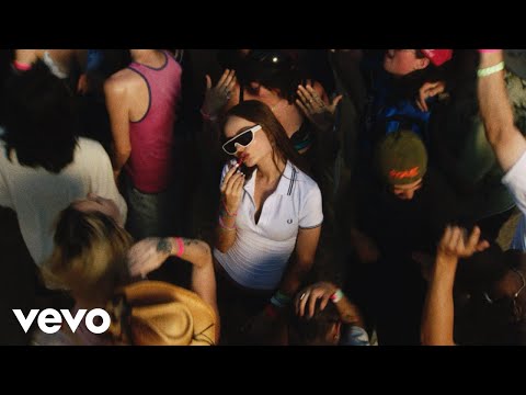 The Chainsmokers, Kim Petras - Don't Lie (Official Video)