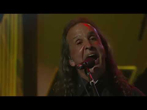 Kansas - Carry On Wayward Son (Live) (High Definition)