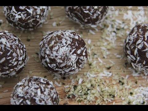 Raw Hemp Seed Energy Balls with Cacao & Dates