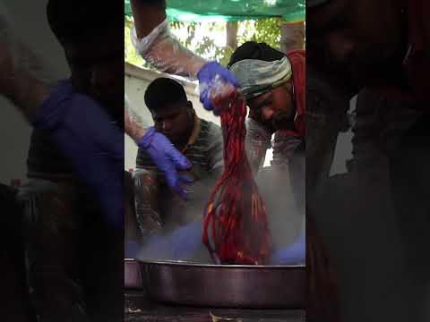 This is how silk is dyed to create intricate saris. #PatanPatola #Dyeing #Silk