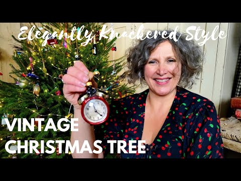 Decorating our VINTAGE CHRISTMAS TREE #vlog #cottagecore