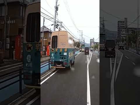 111 有名な引っ越し屋、駐車車両の間から飛び出る #shorts