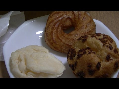 ビアードパパ　Beard Papa'sクッキーシュー　パリブレスト　シロ　Cookie cream puff　　Pari's brest cream puff  　Whit