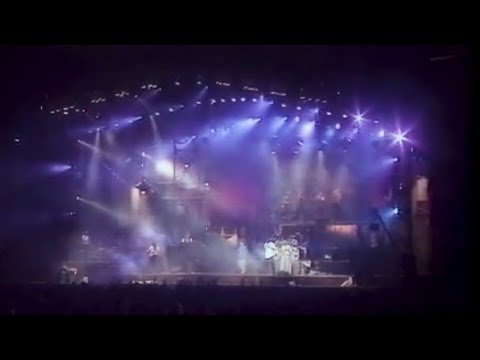 PHIL COLLINS - Find a way to my heart / It don't matter to me (live in London 1994)