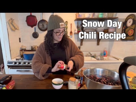 Snowy Day in the Colorado Mountains | Dad’s ( Vegetarian Version )Chili Recipe & Cozy Winter Vibes