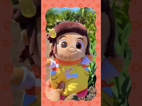 Play with Nina! Learn Colors and Pretend Play for Kids 🌺🌼! #toys #cocomelon #shorts