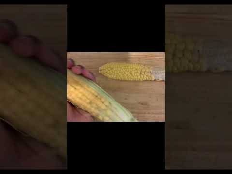 How to peel sweet corn #shorts #ytshorts