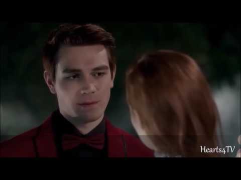 Riverdale 1x09 Archie and Cheryl kiss HD