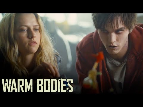 'R & Julie Hang Out Until the Coast is Clear' Scene | Warm Bodies