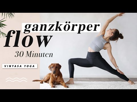 Yoga Ganzkörper Flow für Kraft, Energie und Beweglichkeit | 30 Minuten | macht happy & wach