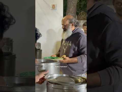 ఎంత ఎదిగిన అంటే వదులు ఉండాలి అని అంటారు Jabardasth Gaddam Naveen Eating Food