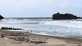 13時過ぎの鳥取　白兎海岸の波の様子🌊