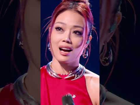 容祖儿、卫兰演唱会音乐现场合唱 《容易受伤的女人 Live》Janice M. Vidal & Joey Yung Concert 2024  #容祖兒 #衛蘭 #演唱會 #音樂現場