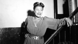 Ella Fitzgerald Sings "What Are You Doing New Year's Eve?"