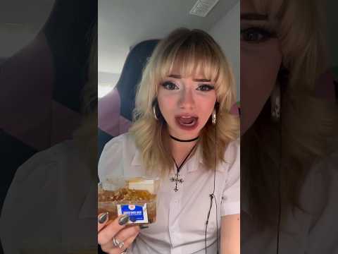 first time eating raw honeycomb went awfully #asmr