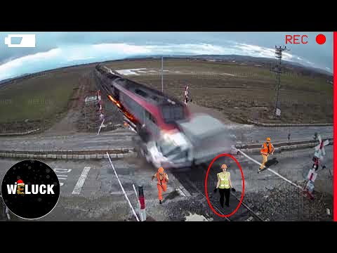 100 SHOCKING Moments Of Train Crash Compilation Caught On Camera before CHRISTMAS!