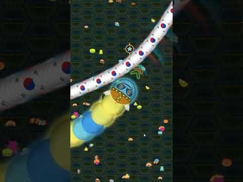 Funny glitch/ lag in wormate.io #shorts [#iogames #snakegames #wormateio]