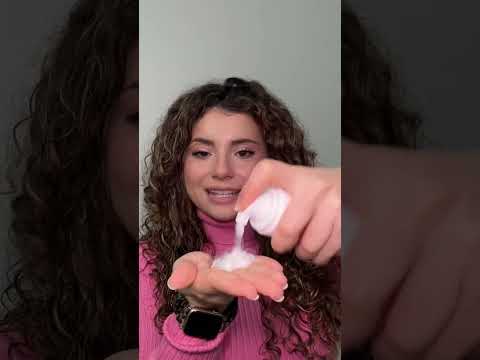 How I Refresh My Curly Hair in 10 Minutes