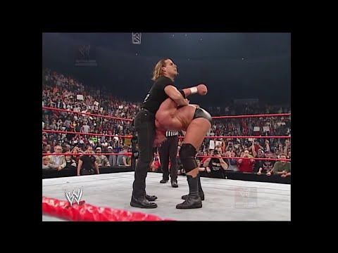 Shawn Michaels pedigree's Triple H - RAW 11 November 2002