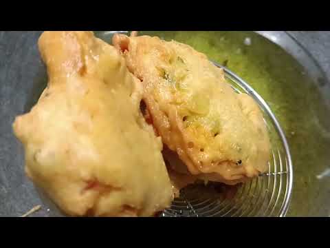 ulta vada pav#pavvada #fastfood #indianfood #teatimesnacks