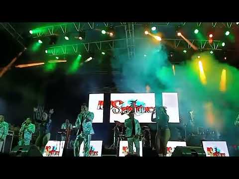 Los Siete Latinos - La Pomadita (En Vivo)