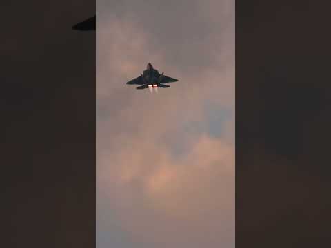 USAF F-22 Raptor Twilight Afterburner - EAA AirVenture 2023