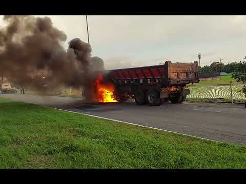 臺84線 麻豆交流道 砂石車油箱爆炸！