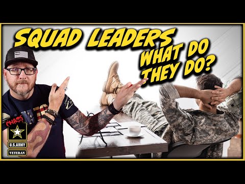 What does an Army squad leader do