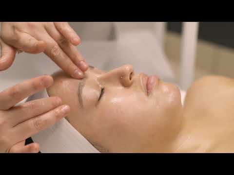 Humber College | Spa European Facial Massage Movements Protocol | Step 14: Crow's Feet