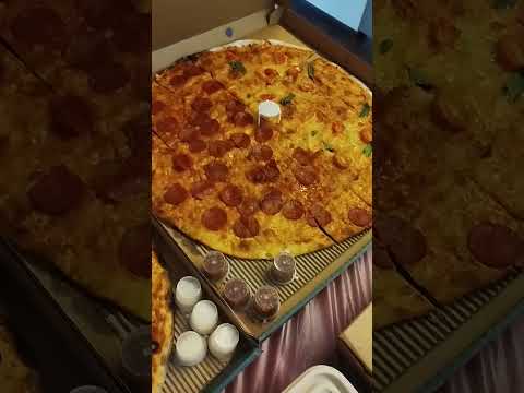 Large pizza 🍕🍕 #shortviral #pizza